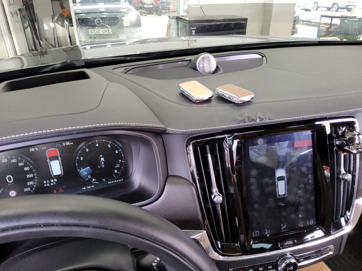 VOLVO V90 CROSS COUNTRY 2.0 T5 AWD PRO 2019 - zdjęcie 19