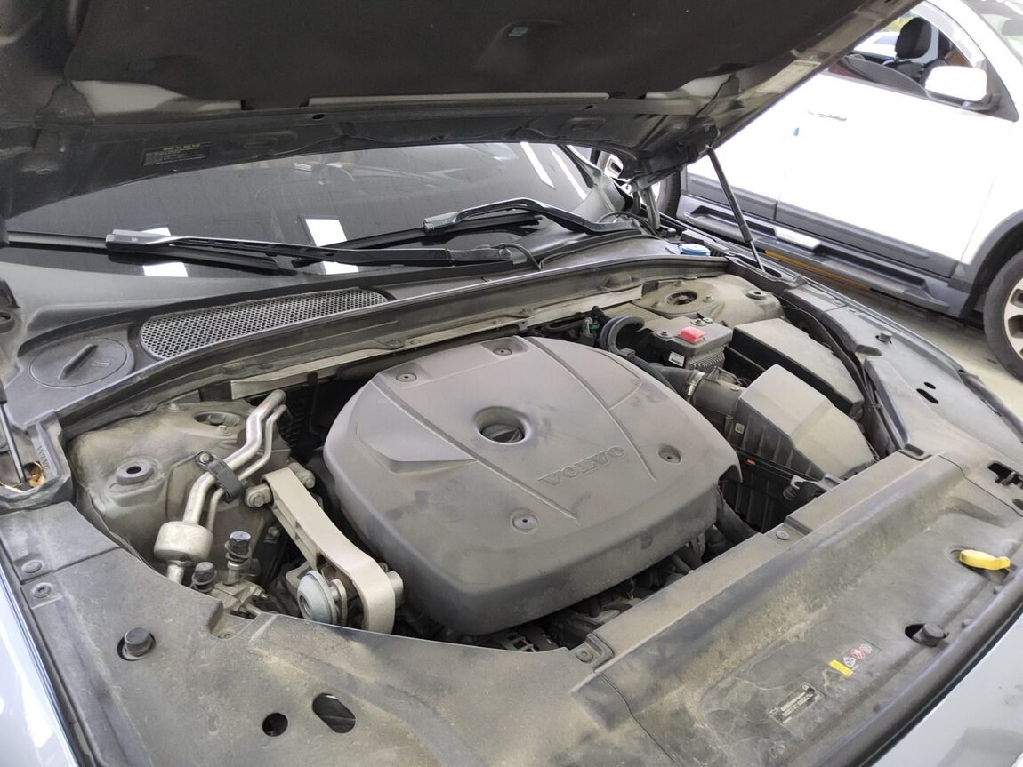 VOLVO V90 CROSS COUNTRY 2.0 T5 AWD PRO 2019 - zdjęcie 20
