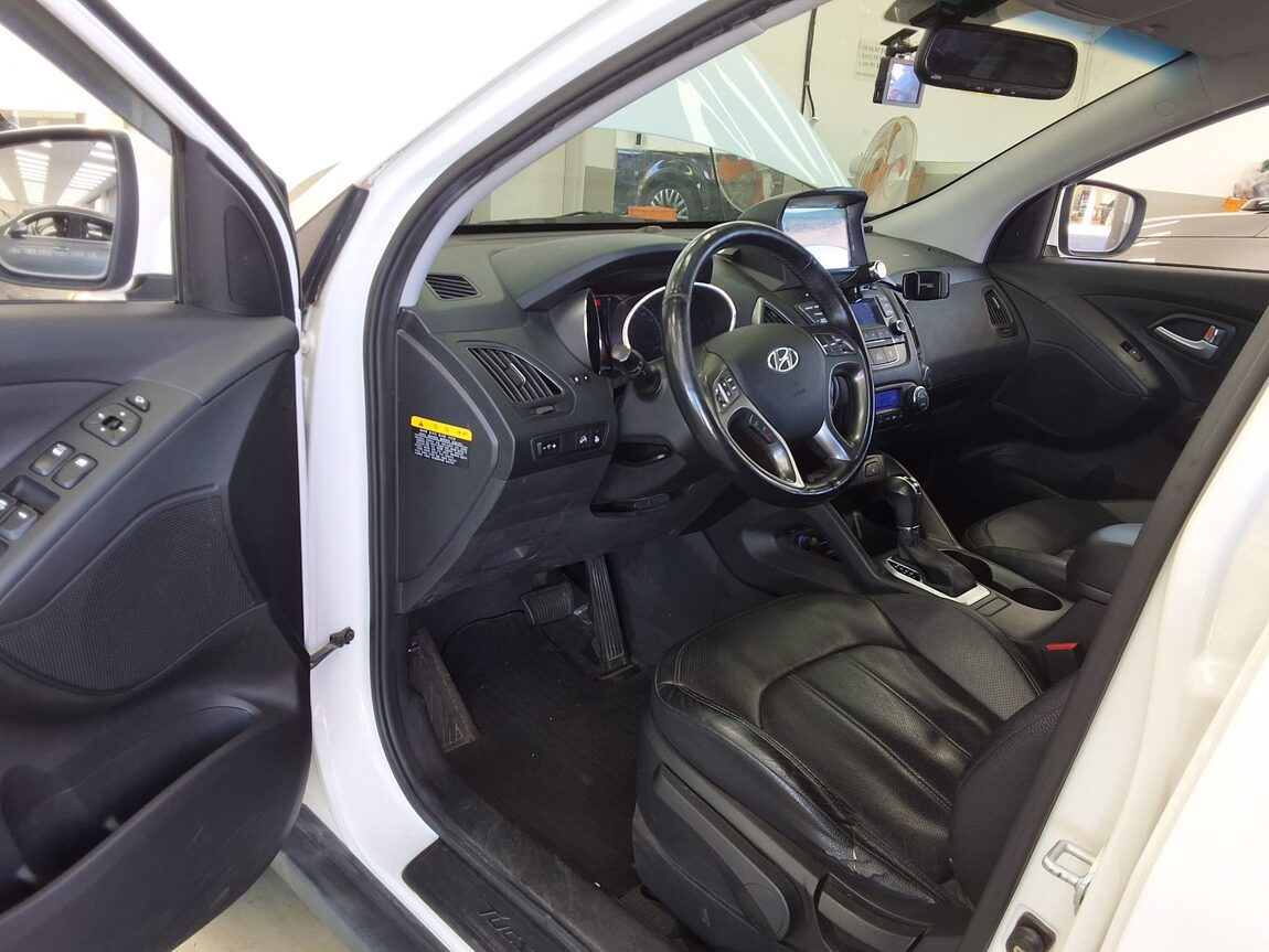 HYUNDAI NEW TUCSON ix DIESEL R2.0 2WD MODERN 2014 - zdjęcie 10