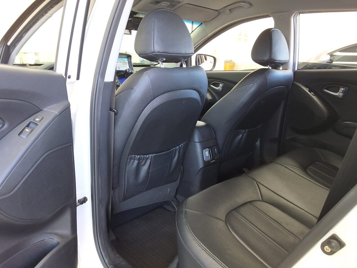 HYUNDAI NEW TUCSON ix DIESEL R2.0 2WD MODERN 2014 - zdjęcie 12
