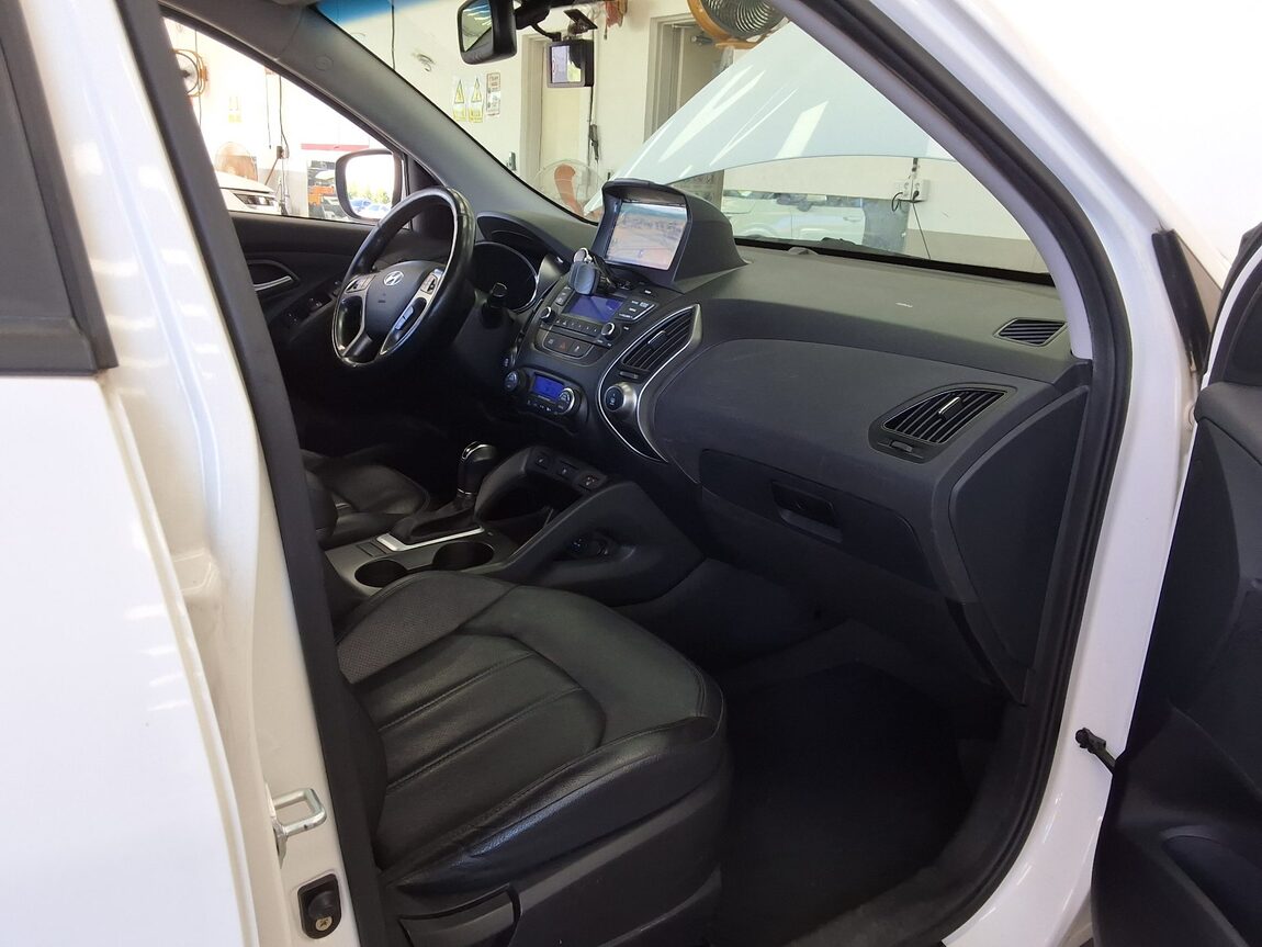 HYUNDAI NEW TUCSON ix DIESEL R2.0 2WD MODERN 2014 - zdjęcie 14