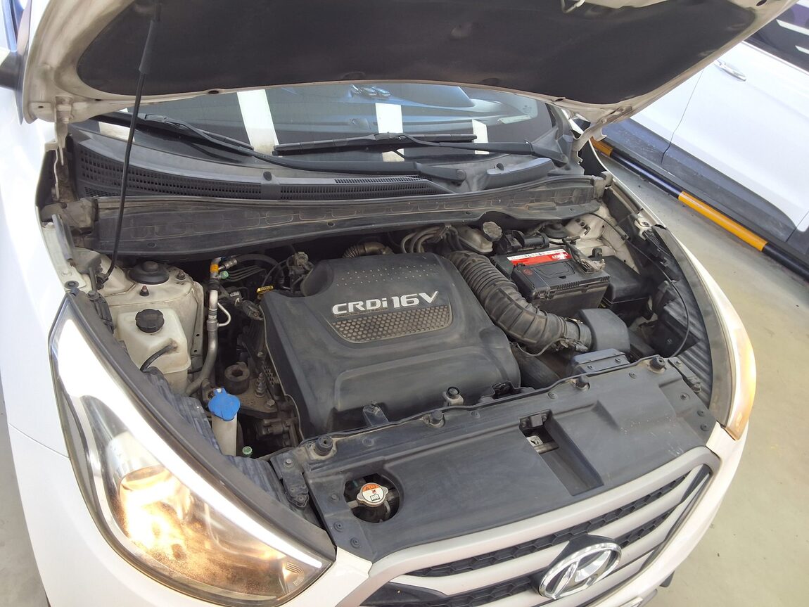 HYUNDAI NEW TUCSON ix DIESEL R2.0 2WD MODERN 2014 - zdjęcie 18