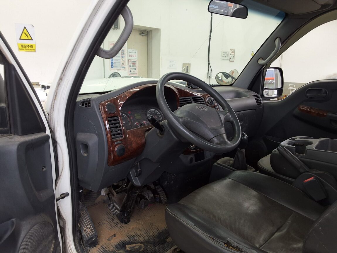 KIA BONGO III CARGO CRDi KING CAB EXTRA LONG WHEELBASE 2009 - zdjęcie 10