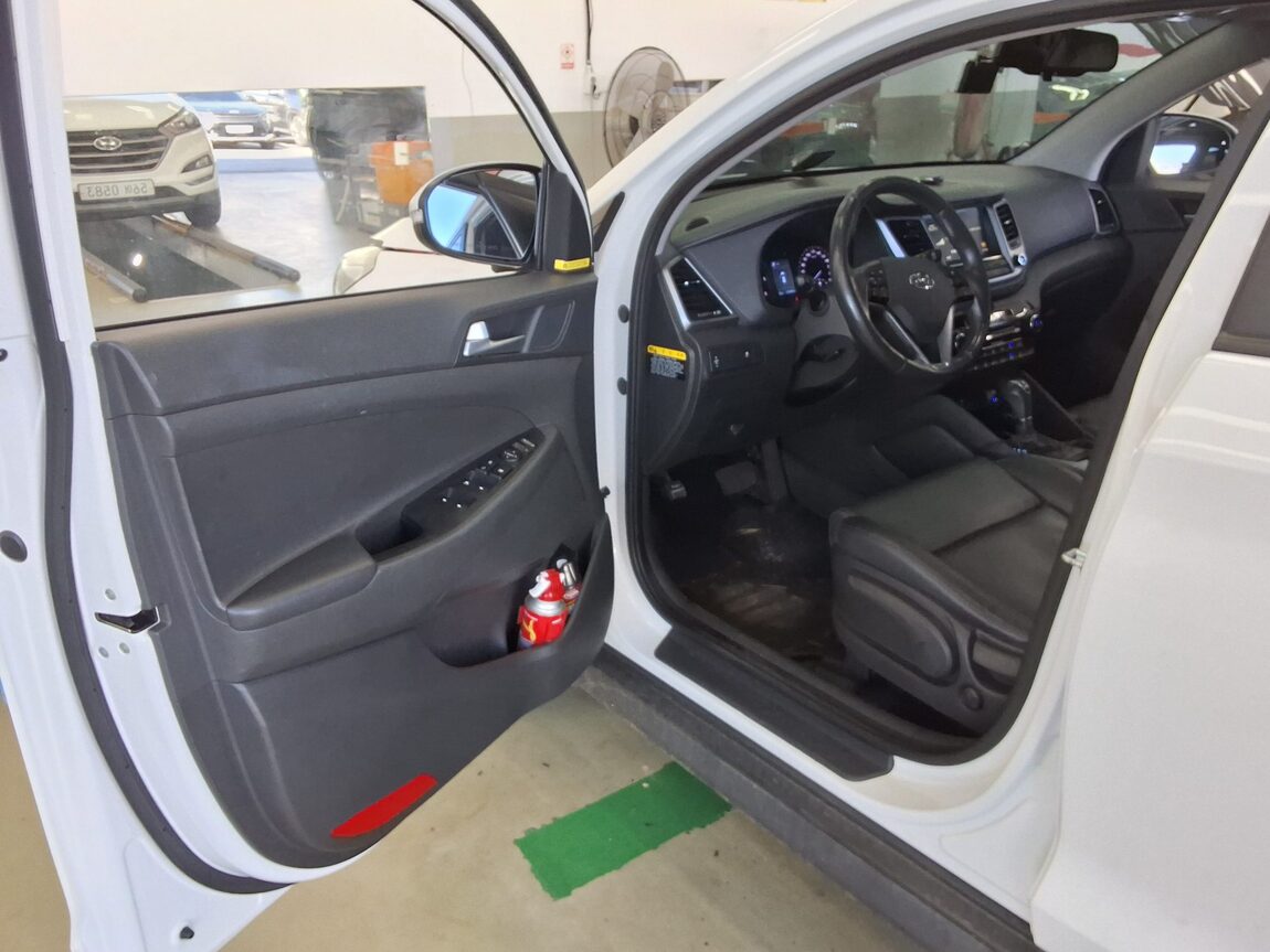 HYUNDAI ALL NEW TUCSON DIESEL 1.7 2WD MODERN 2016 - zdjęcie 10