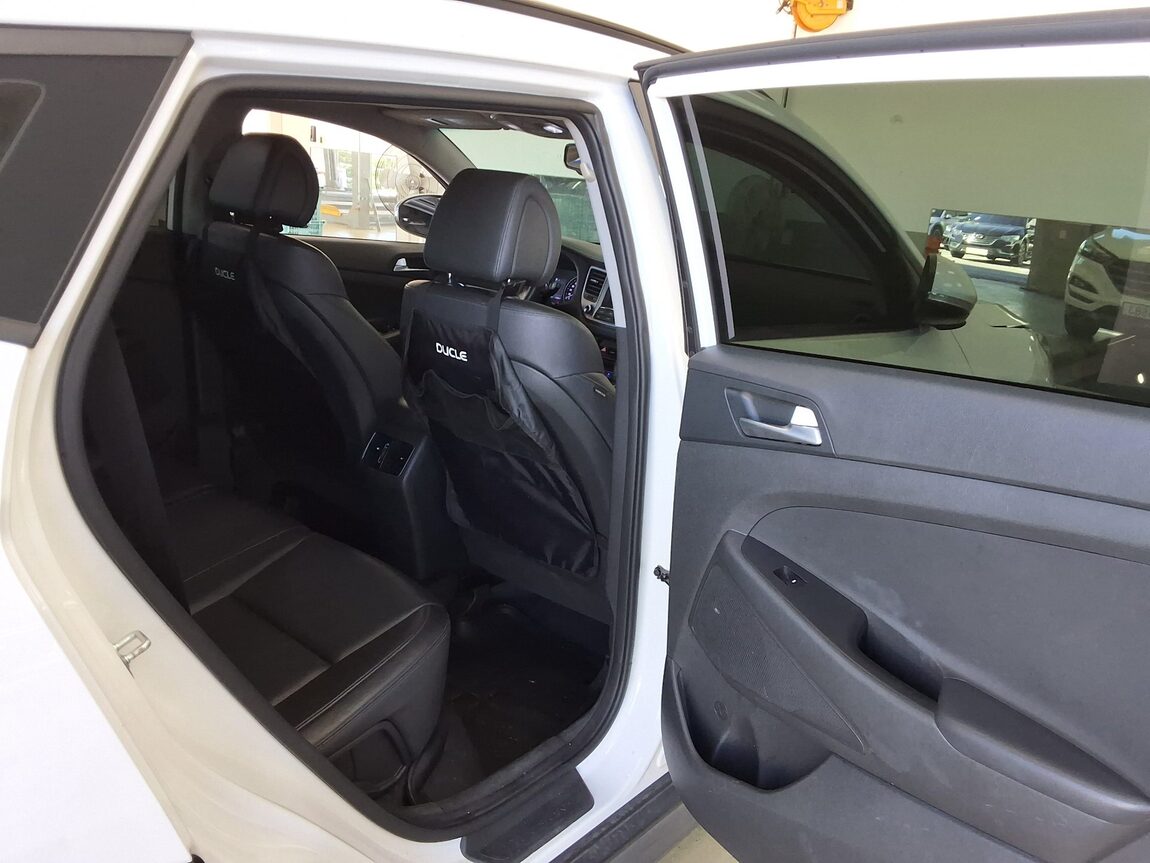 HYUNDAI ALL NEW TUCSON DIESEL 1.7 2WD MODERN 2016 - zdjęcie 12