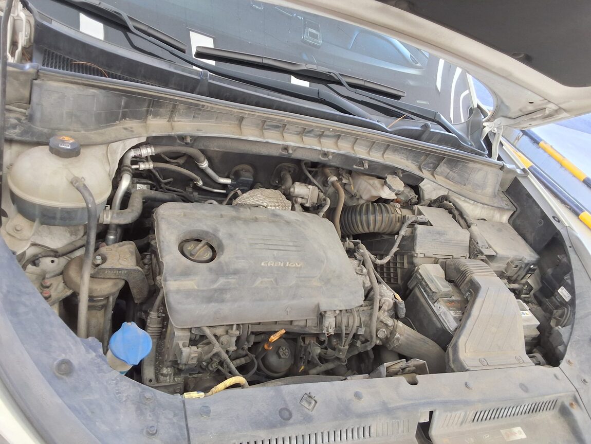 HYUNDAI ALL NEW TUCSON DIESEL 1.7 2WD MODERN 2016 - zdjęcie 20