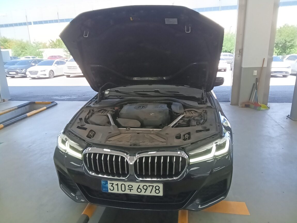 BMW 5 SERIES (7TH GEN) 530i xDRIVE M SPORT PACK 2022 - zdjęcie 23