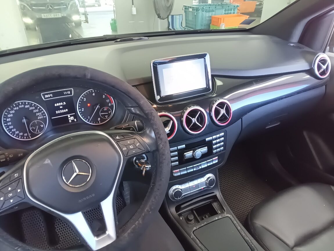 MERCEDES-BENZ B-CLASS (2ND GEN) B200 CDI BLUE EFFICIENCY 2014 - zdjęcie 11