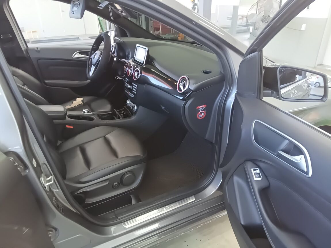 MERCEDES-BENZ B-CLASS (2ND GEN) B200 CDI BLUE EFFICIENCY 2014 - zdjęcie 14