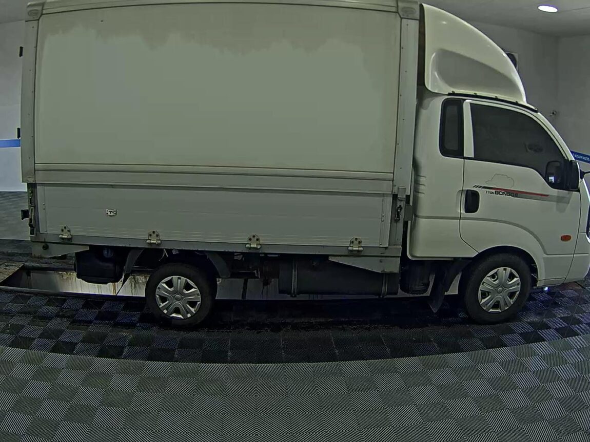 KIA THE NEW BONGO III CARGO WING BODY ELECTRIC 2021 - zdjęcie 4