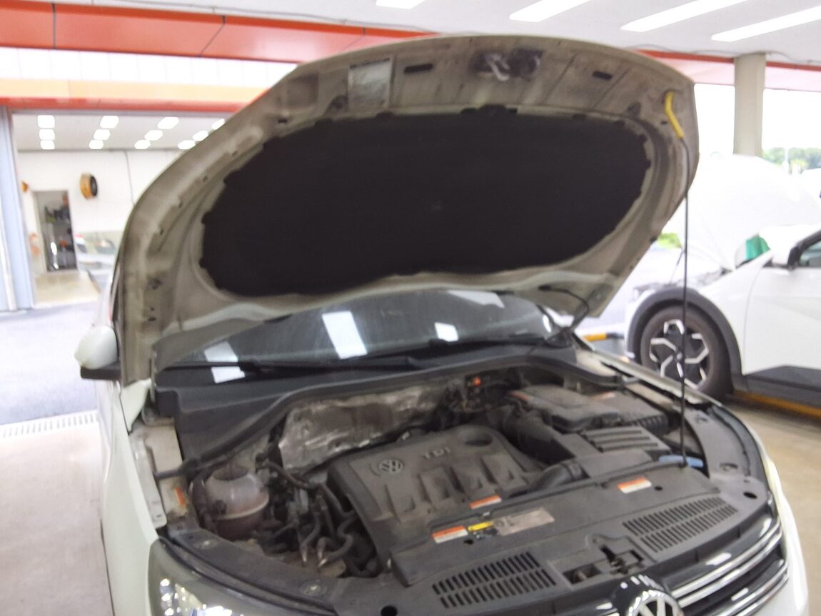 VOLKSWAGEN TIGUAN 2.0 TDI BLUEMOTION 2015 - zdjęcie 18