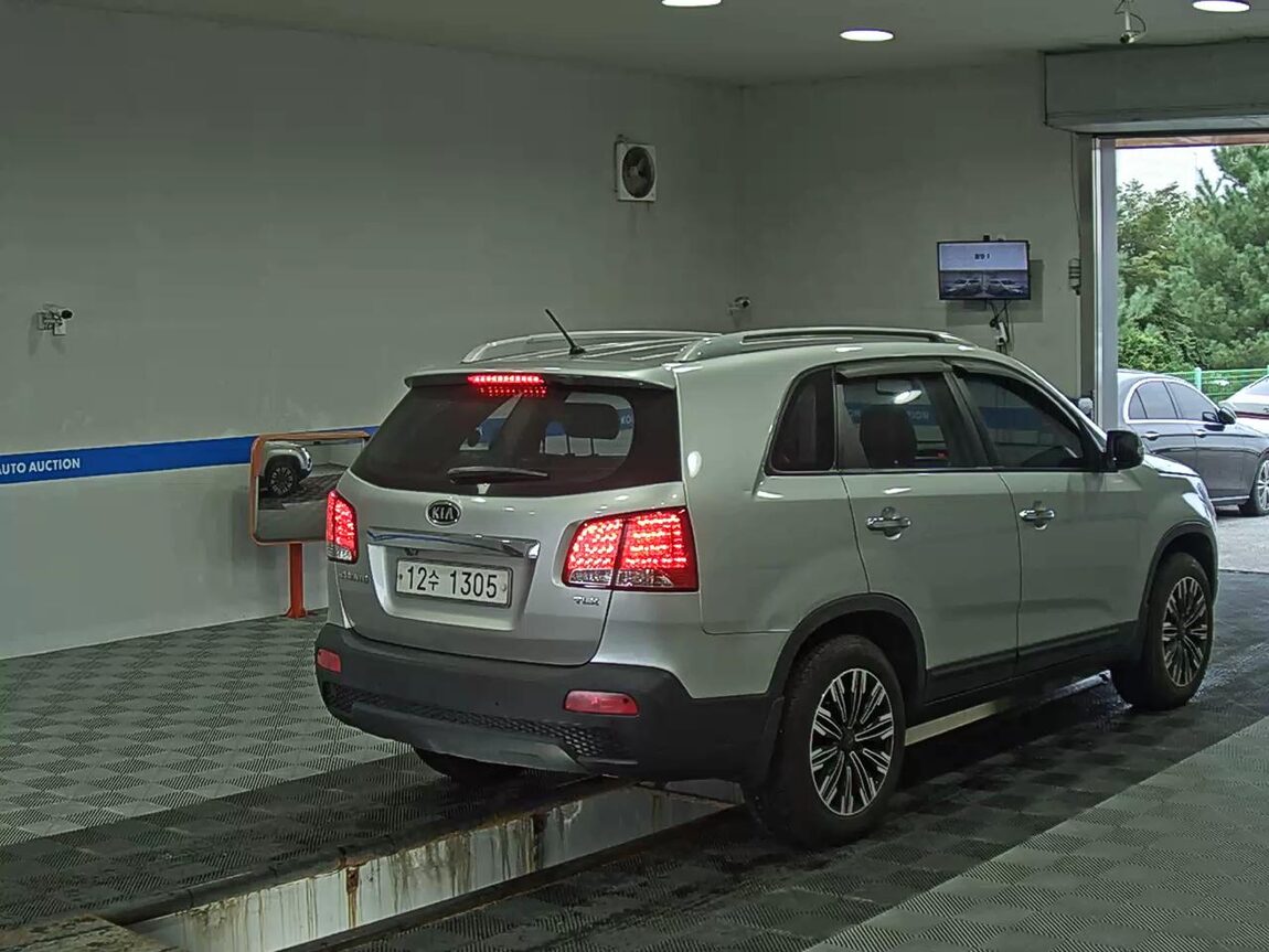 KIA SORENTO R DIESEL 2.2 2WD TLX LUXURY MODEL 2010 - zdjęcie 5