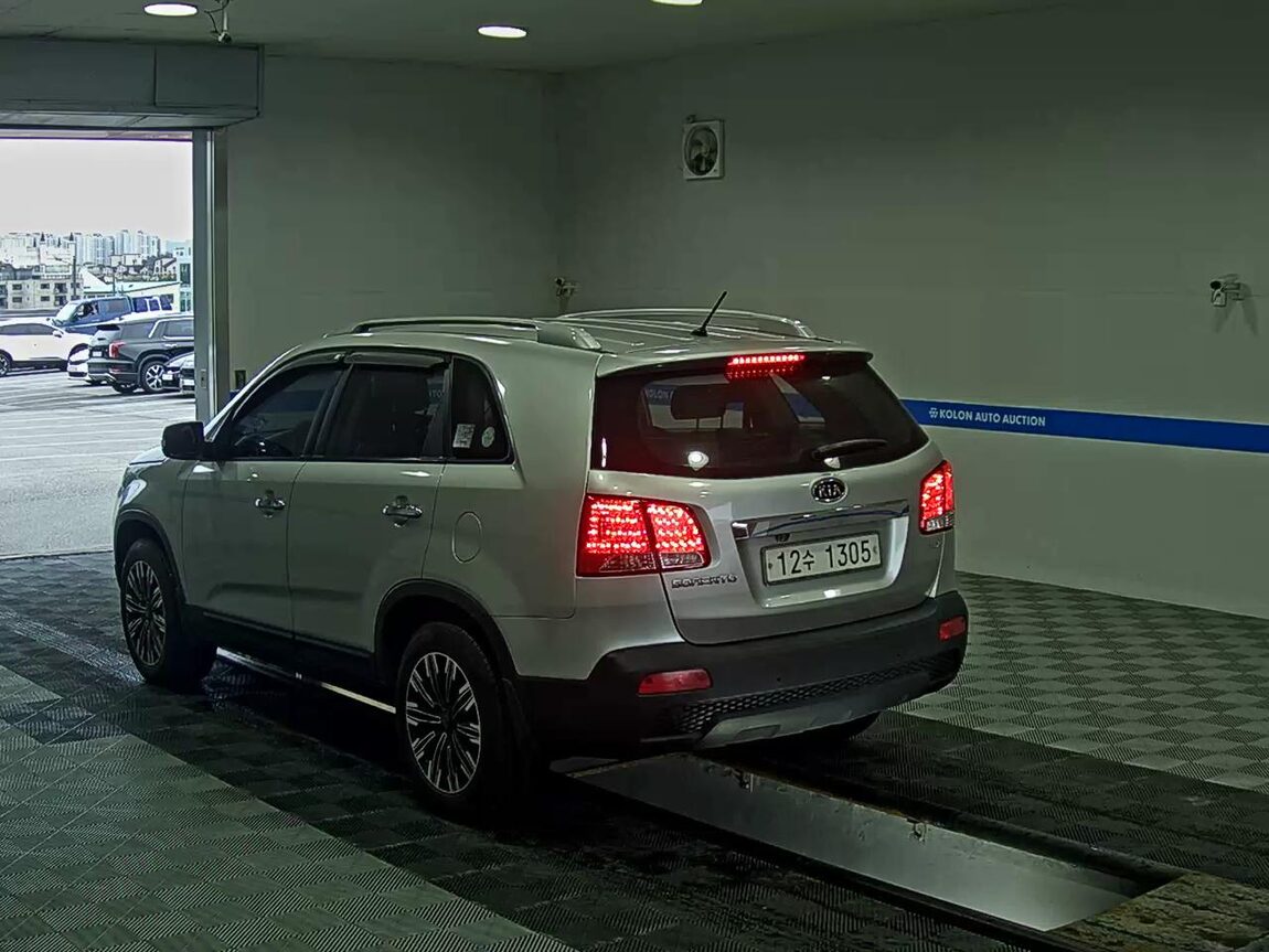 KIA SORENTO R DIESEL 2.2 2WD TLX LUXURY MODEL 2010 - zdjęcie 6