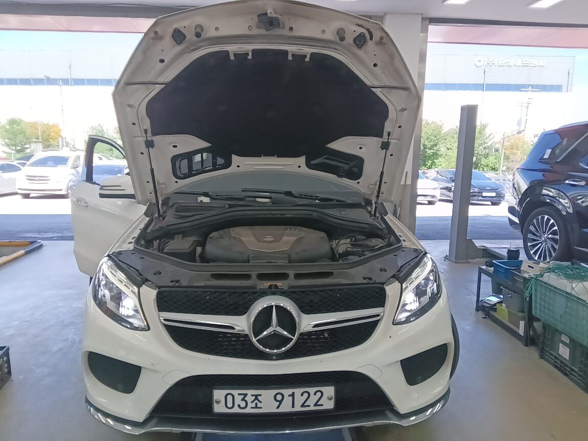 MERCEDES-BENZ GLE-CLASS (3RD GEN) GLE 350D 4MATIC COUPE 2017 - zdjęcie 24