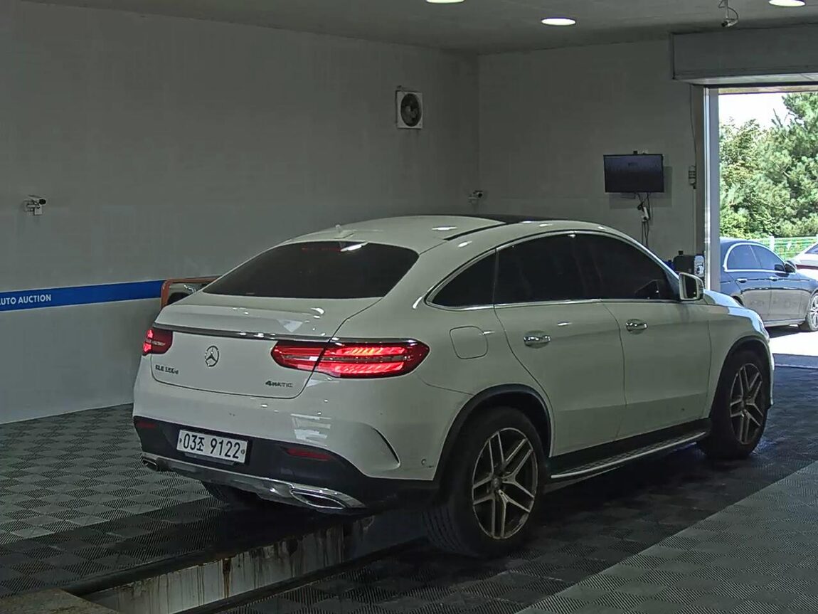 MERCEDES-BENZ GLE-CLASS (3RD GEN) GLE 350D 4MATIC COUPE 2017 - zdjęcie 5