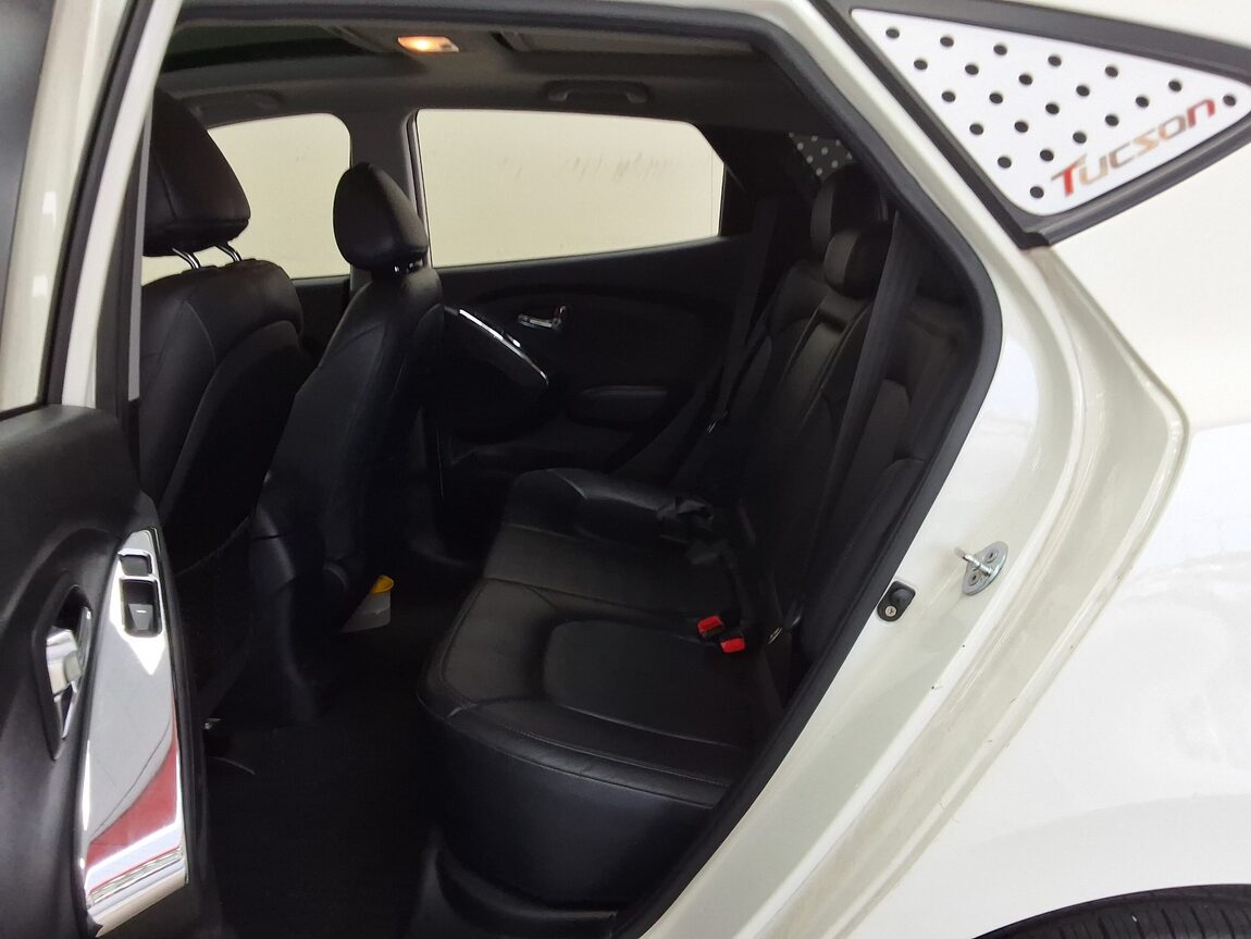 HYUNDAI TUCSON ix DIESEL R20 2WD X20 LUXURY 2011 - zdjęcie 13