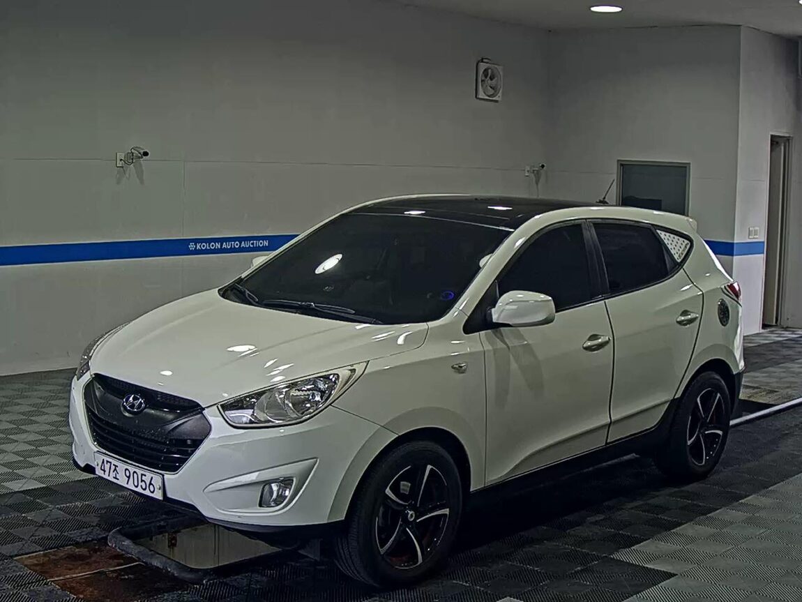 HYUNDAI TUCSON ix DIESEL R20 2WD X20 LUXURY 2011 - zdjęcie 2