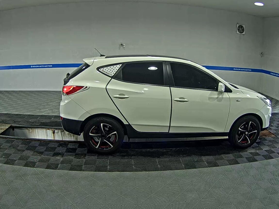 HYUNDAI TUCSON ix DIESEL R20 2WD X20 LUXURY 2011 - zdjęcie 4