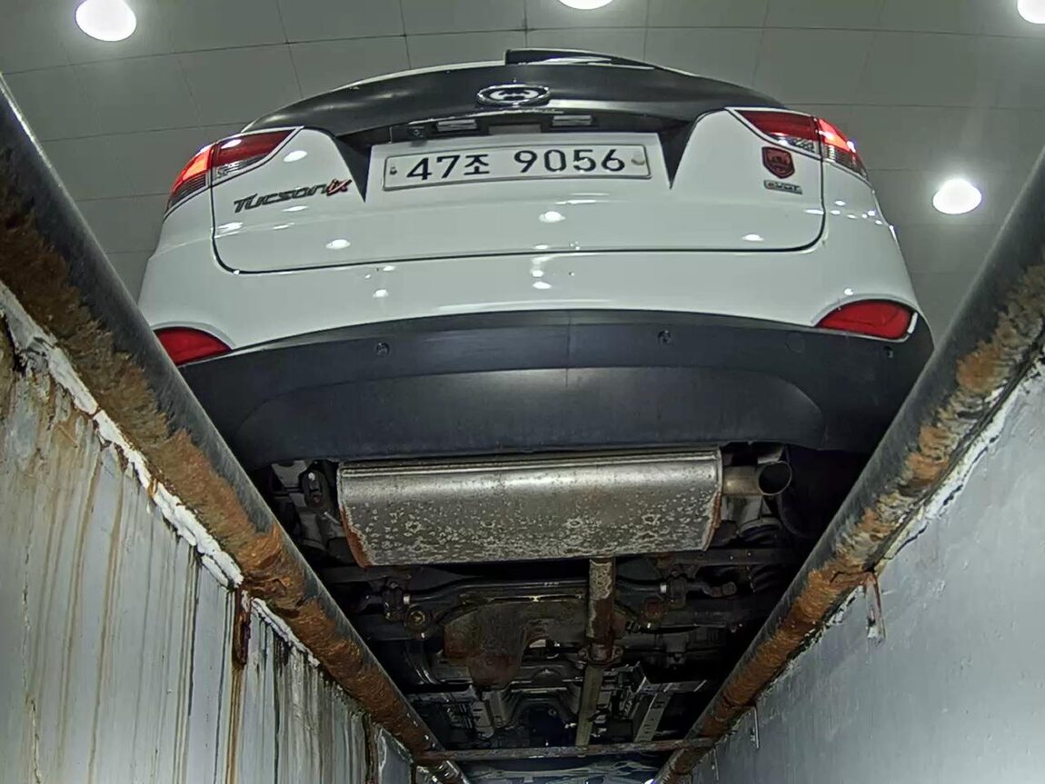 HYUNDAI TUCSON ix DIESEL R20 2WD X20 LUXURY 2011 - zdjęcie 8