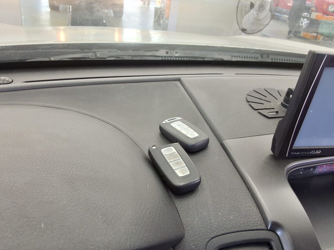 KIA SORENTO R DIESEL 2.2 4WD TLX LUXURY MODEL 2010 - zdjęcie 18