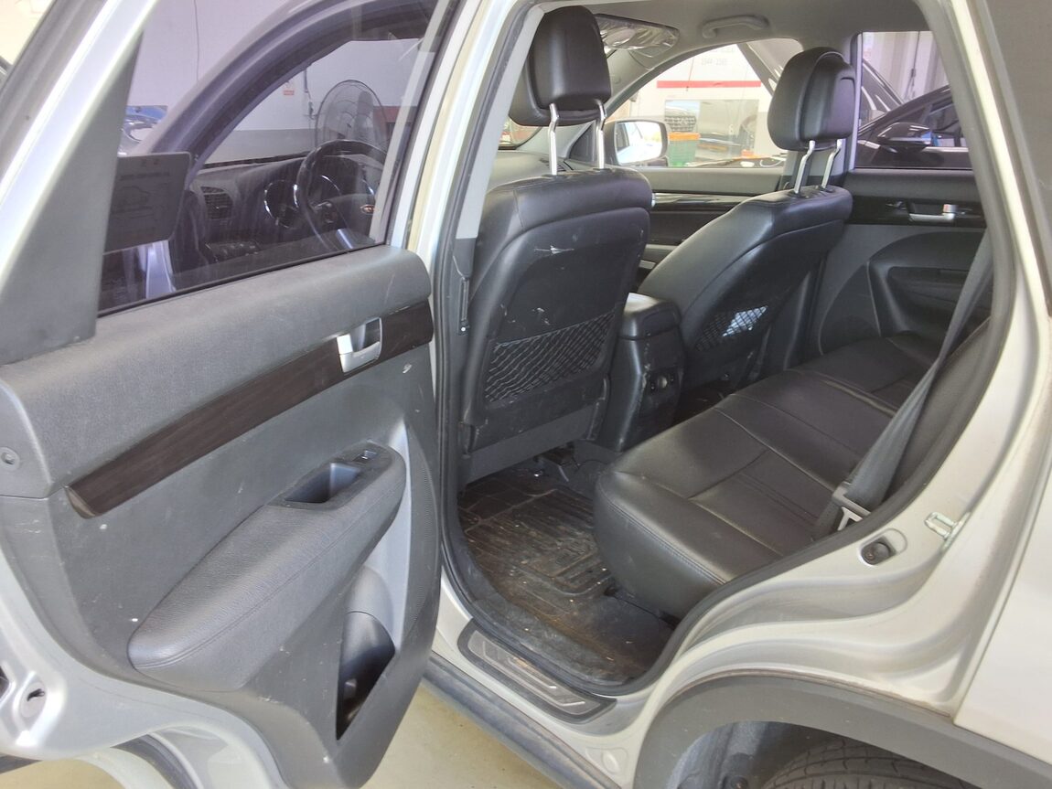 KIA SORENTO R DIESEL 2.2 4WD TLX LUXURY MODEL 2010 - zdjęcie 12