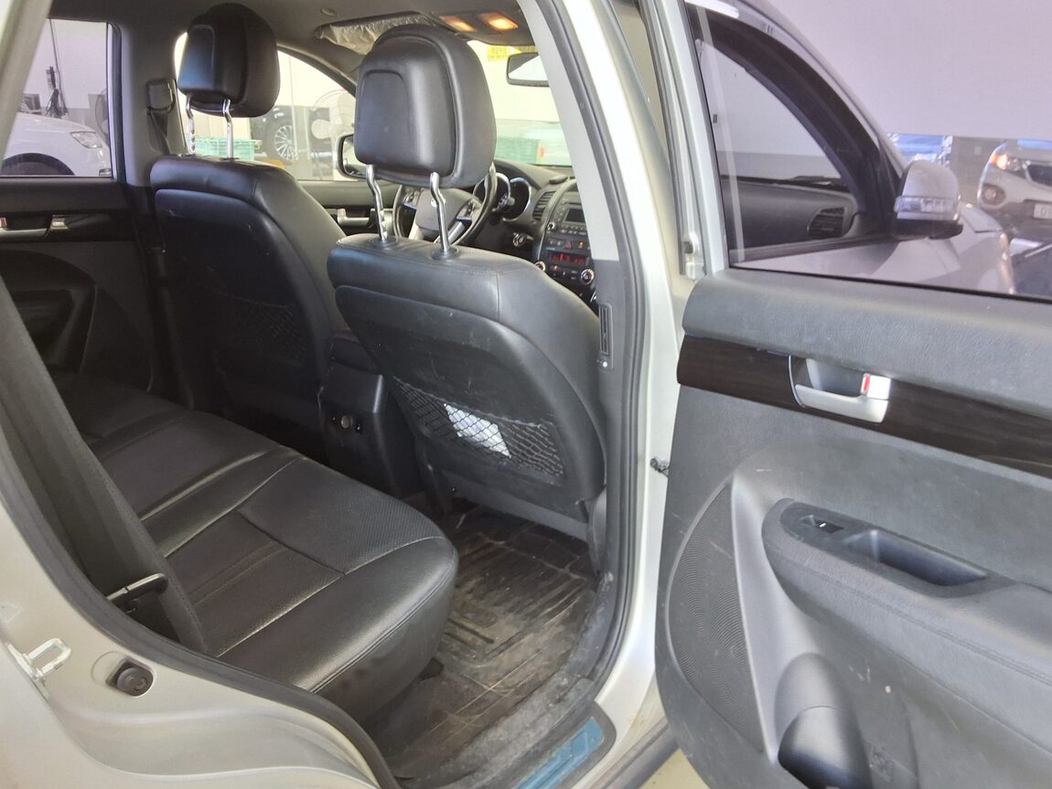 KIA SORENTO R DIESEL 2.2 4WD TLX LUXURY MODEL 2010 - zdjęcie 13