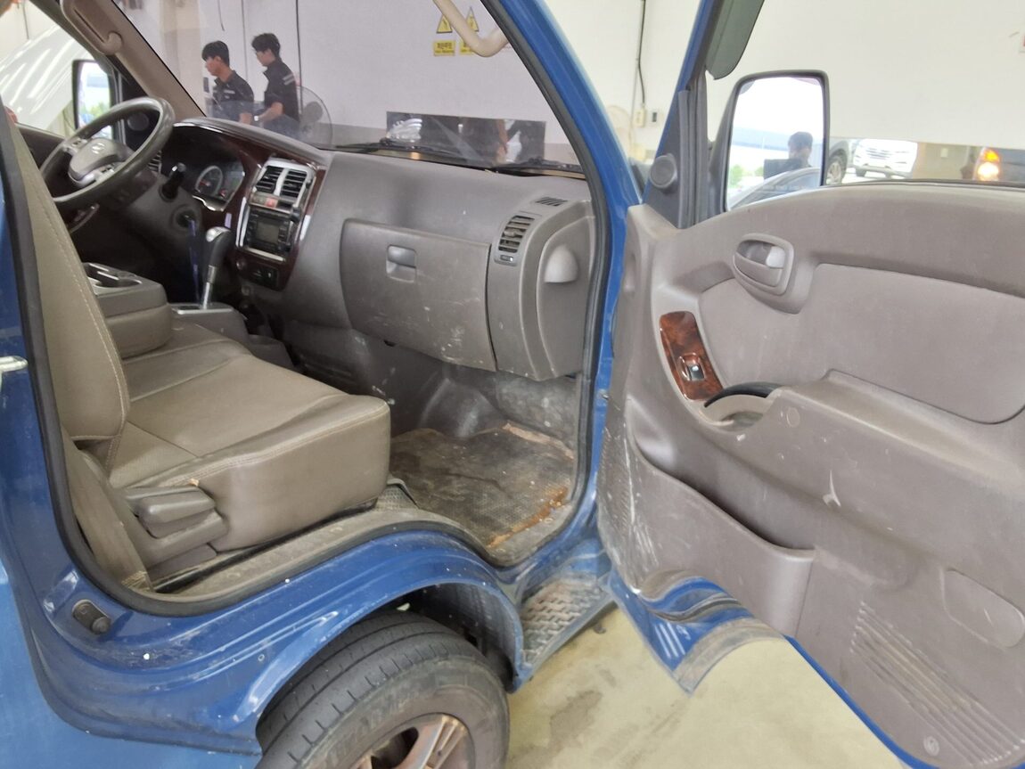 HYUNDAI PORTER II CRDi SUPER CAB EXTRA LONG WHEELBASE HIGH SUPER 2016 - zdjęcie 11