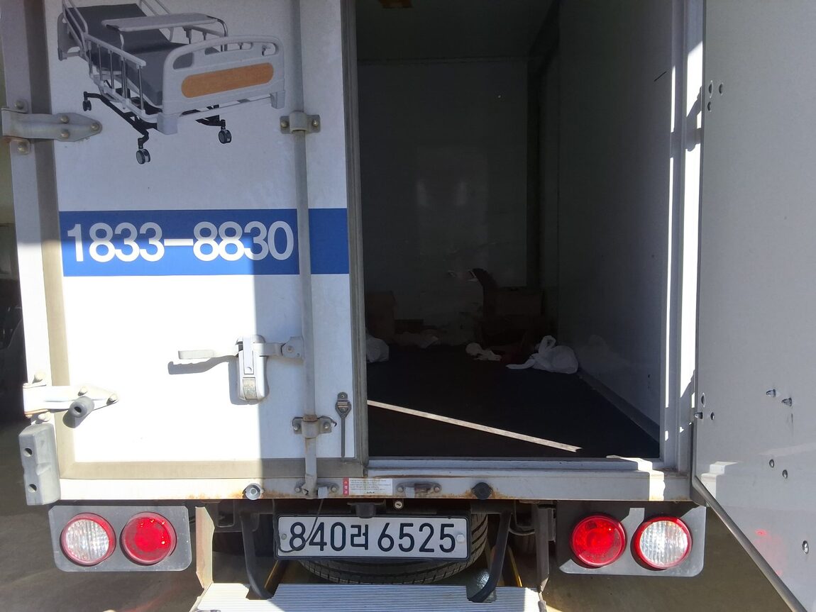 KIA THE NEW BONGO III CARGO BUILT-IN BOX TRUCK PLUS MODEL 2022 - zdjęcie 13