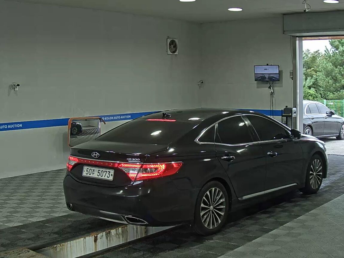 HYUNDAI GRANDEUR HG HG 300 EXCLUSIVE 2013 - zdjęcie 5