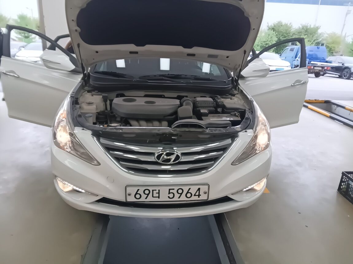 HYUNDAI SONATA THE BRILLIANT LPi DISABLED VEHICLE SMART 2013 - zdjęcie 32