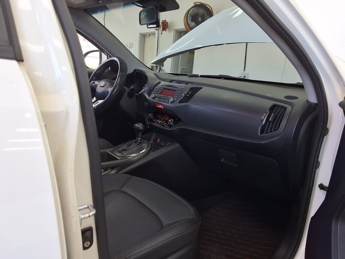 KIA SPORTAGE R DIESEL R2.0 2WD TLX LUXURY MODEL 2011 - zdjęcie 14