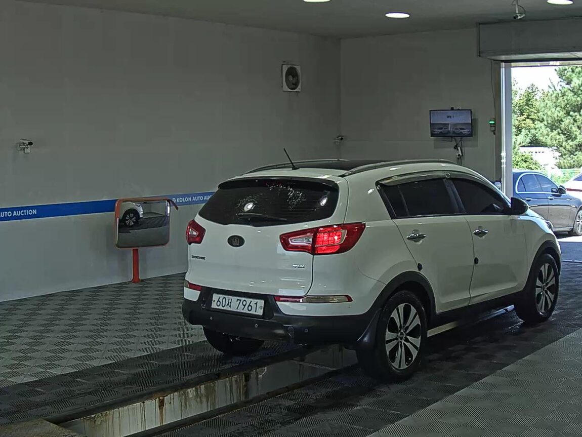 KIA SPORTAGE R DIESEL R2.0 2WD TLX LUXURY MODEL 2011 - zdjęcie 5