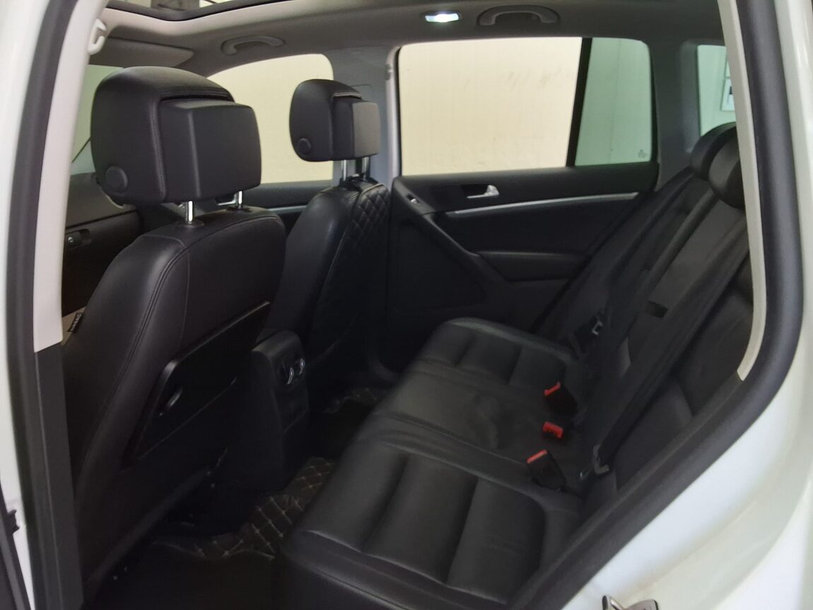 VOLKSWAGEN TIGUAN 2.0 TDI BLUEMOTION PREMIUM 2016 - zdjęcie 13