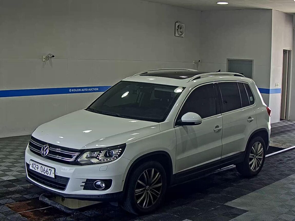 VOLKSWAGEN TIGUAN 2.0 TDI BLUEMOTION PREMIUM 2016 - zdjęcie 2