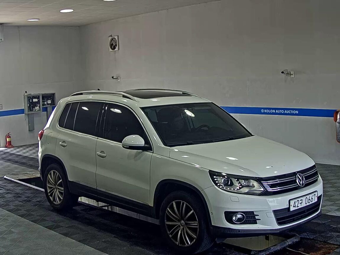 VOLKSWAGEN TIGUAN 2.0 TDI BLUEMOTION PREMIUM 2016 - zdjęcie 3