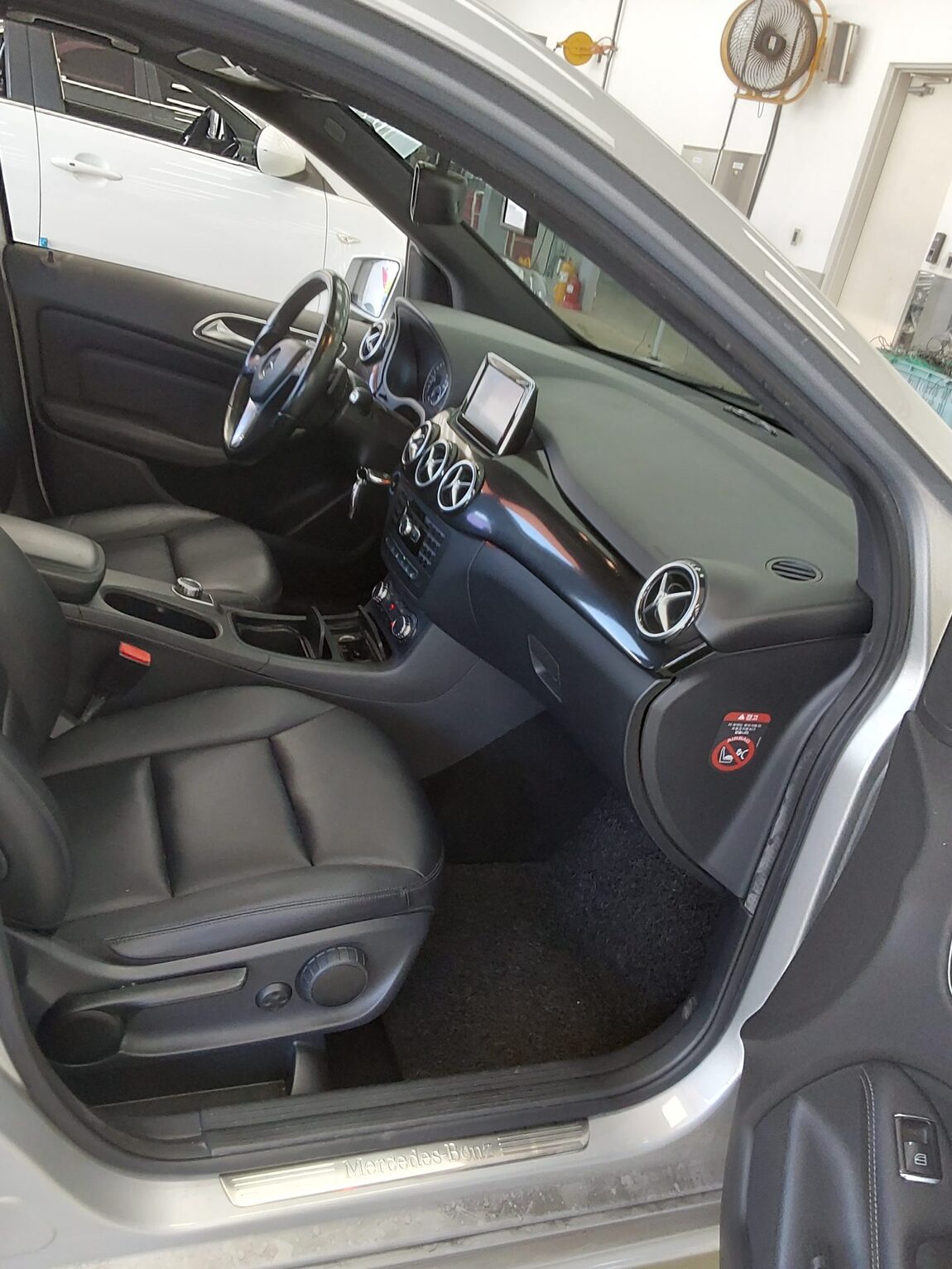 MERCEDES-BENZ B-CLASS (2ND GEN) B200 CDI BLUE EFFICIENCY 2015 - zdjęcie 14