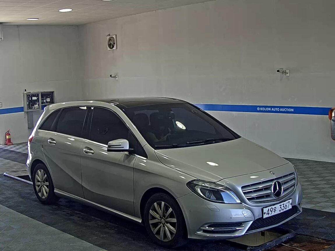 MERCEDES-BENZ B-CLASS (2ND GEN) B200 CDI BLUE EFFICIENCY 2015 - zdjęcie 3