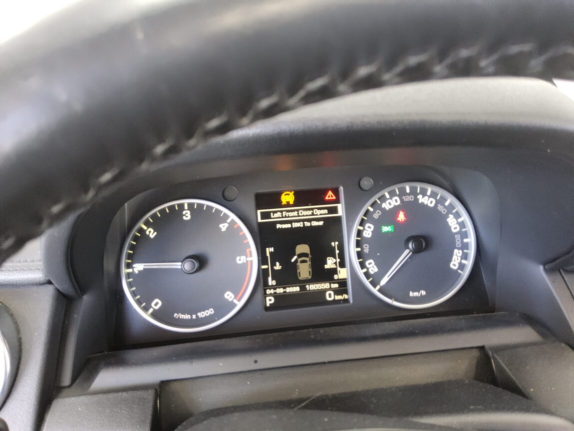 LAND ROVER DISCOVERY 4 3.0 SDV6 SE 2015 - zdjęcie 9