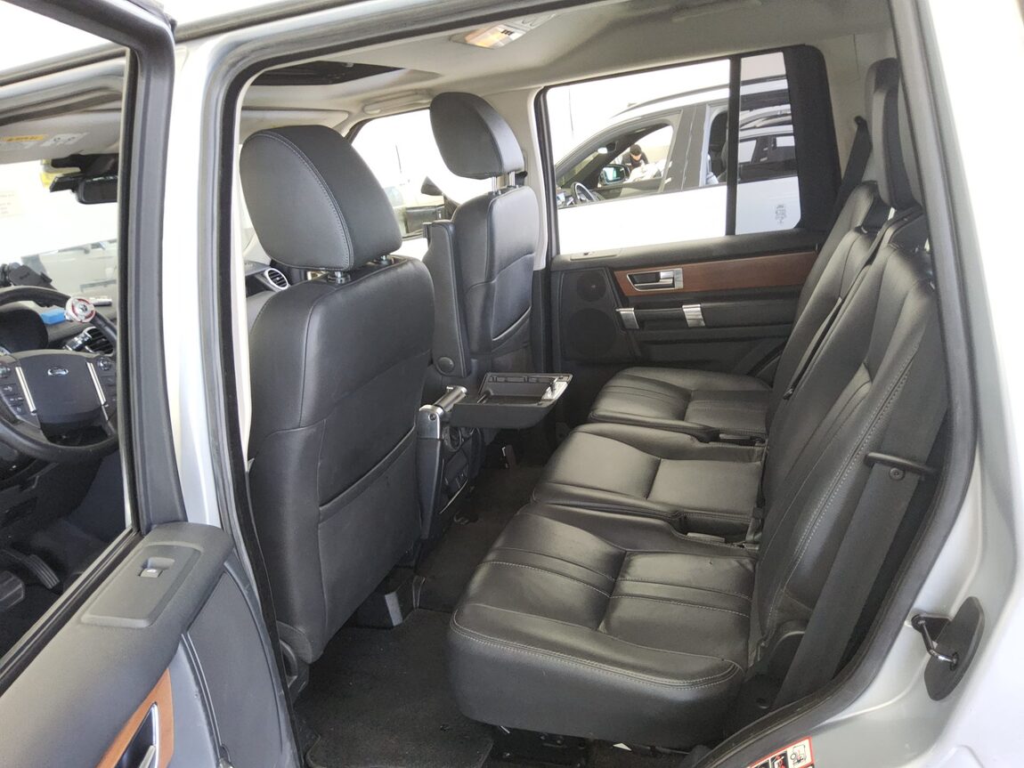 LAND ROVER DISCOVERY 4 3.0 SDV6 SE 2015 - zdjęcie 12