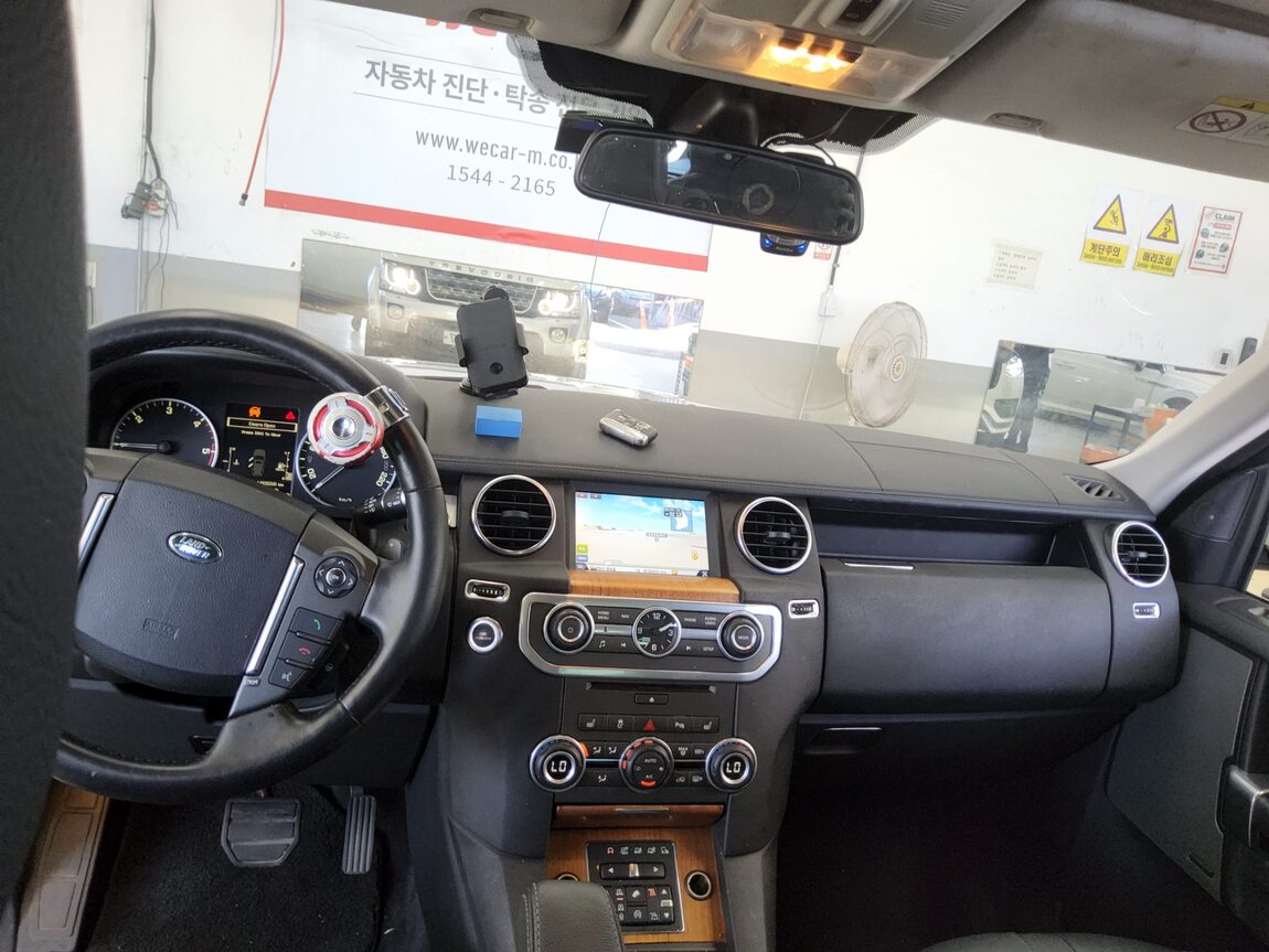 LAND ROVER DISCOVERY 4 3.0 SDV6 SE 2015 - zdjęcie 11