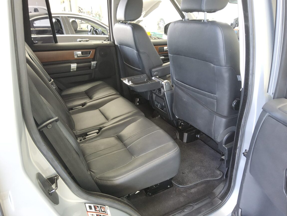 LAND ROVER DISCOVERY 4 3.0 SDV6 SE 2015 - zdjęcie 13