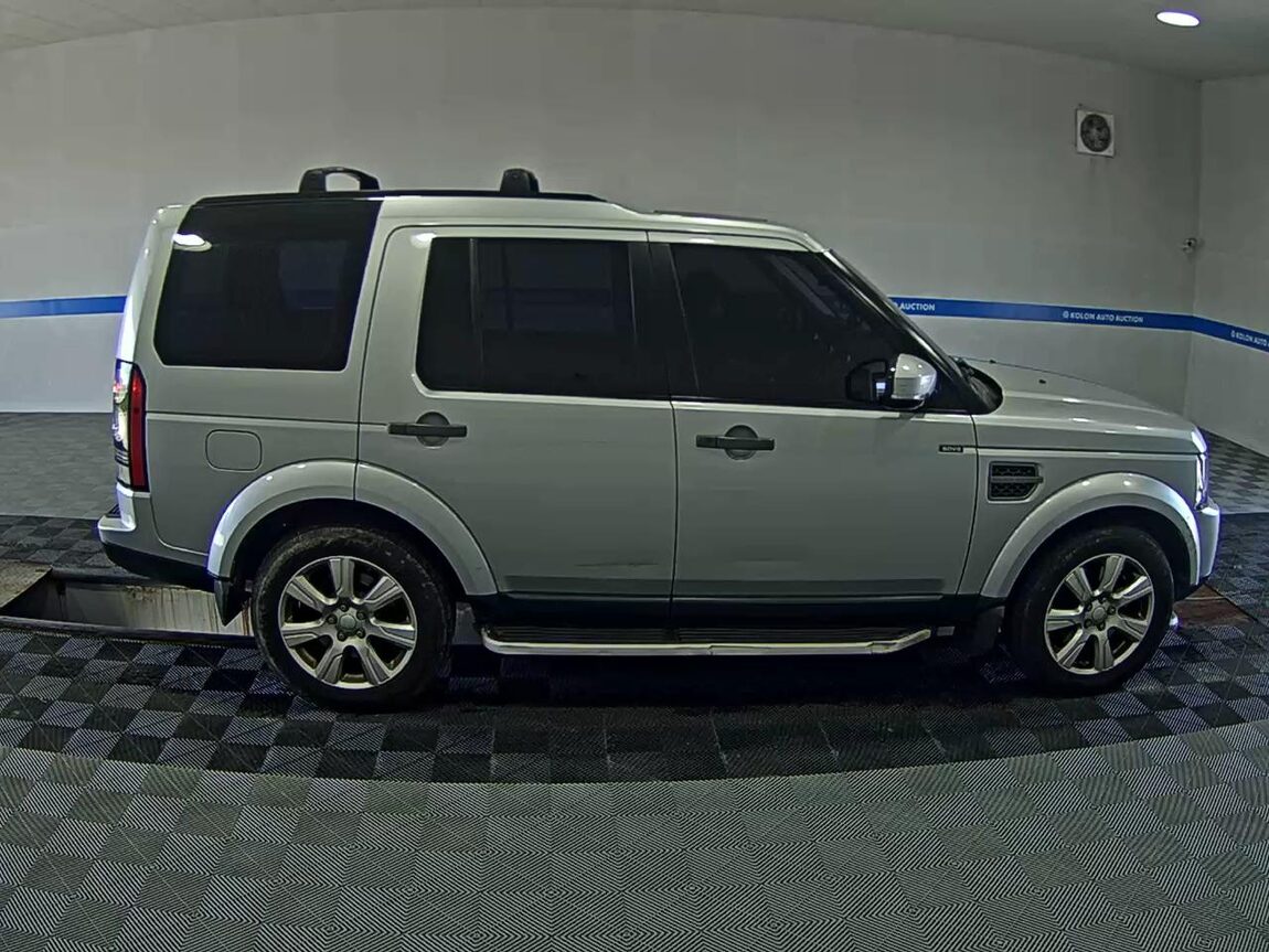 LAND ROVER DISCOVERY 4 3.0 SDV6 SE 2015 - zdjęcie 4