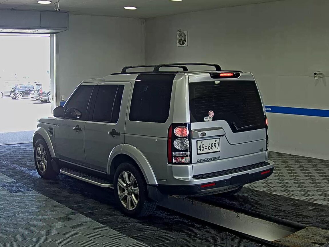 LAND ROVER DISCOVERY 4 3.0 SDV6 SE 2015 - zdjęcie 6