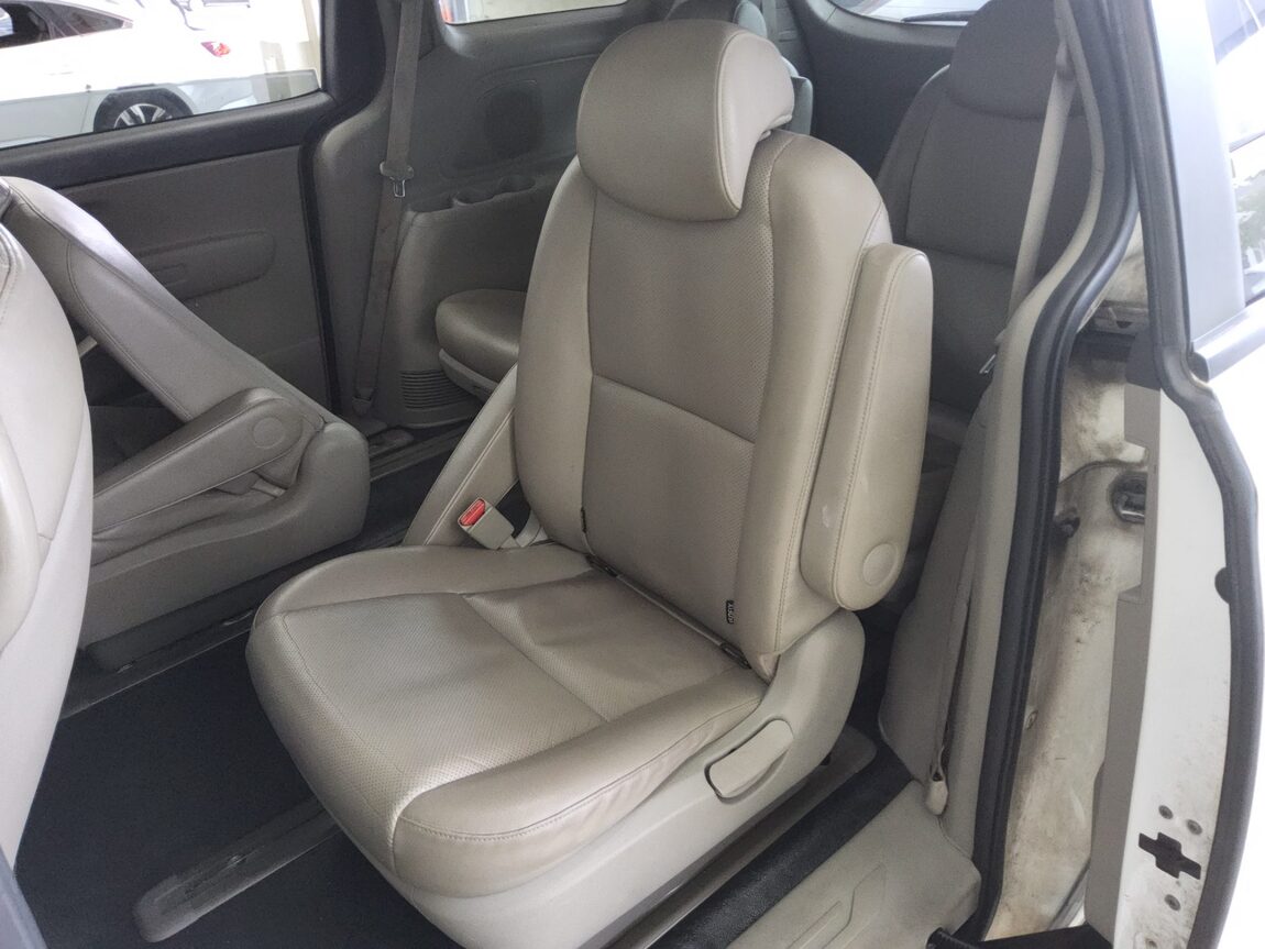 KIA ALL NEW CARNIVAL 9-SEATER DIESEL LUXURY 2018 - zdjęcie 12