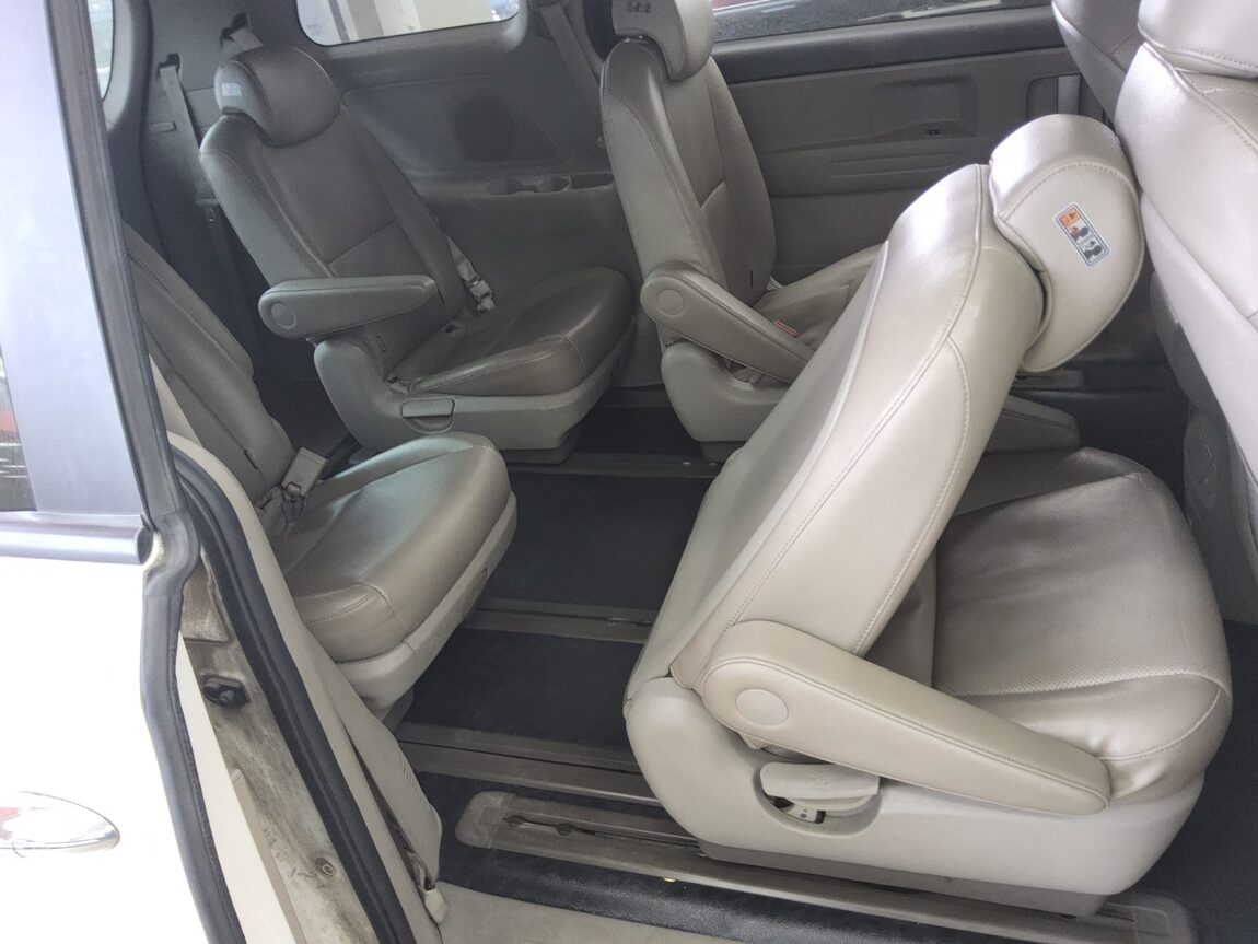KIA ALL NEW CARNIVAL 9-SEATER DIESEL LUXURY 2018 - zdjęcie 13