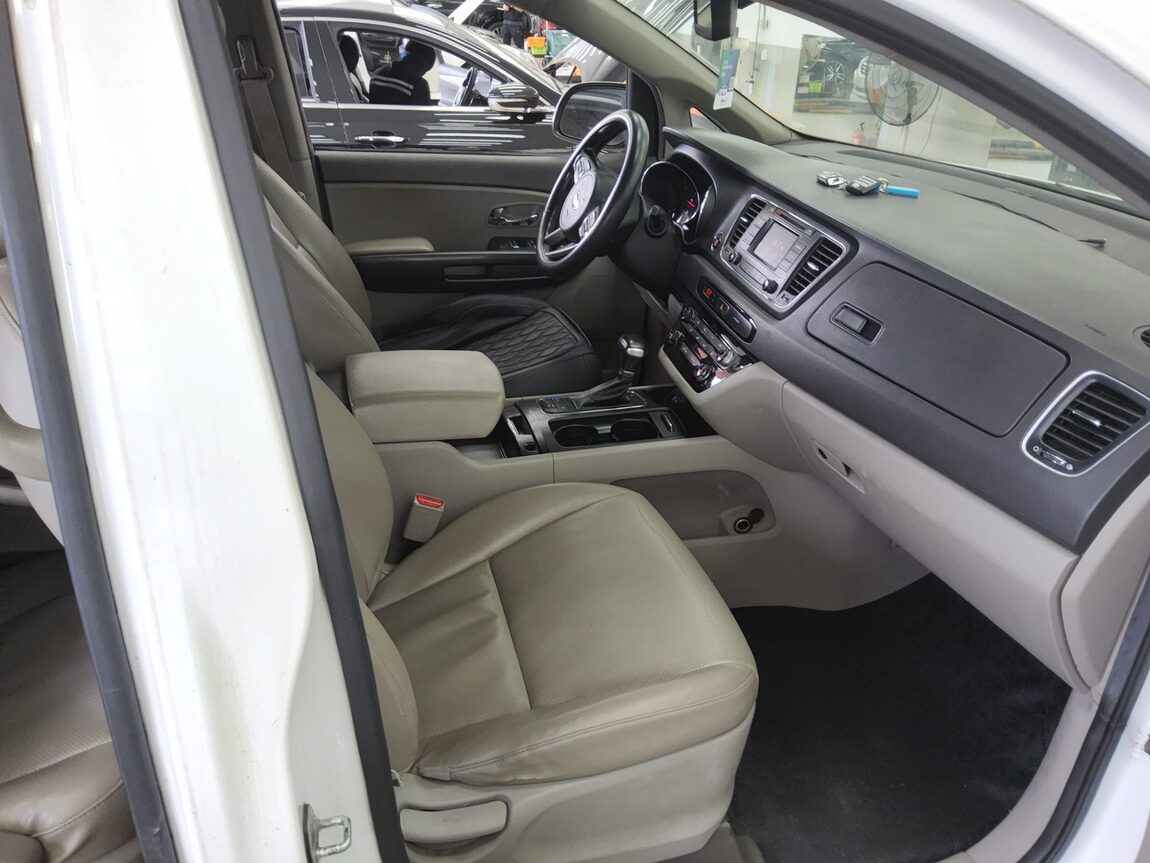 KIA ALL NEW CARNIVAL 9-SEATER DIESEL LUXURY 2018 - zdjęcie 14