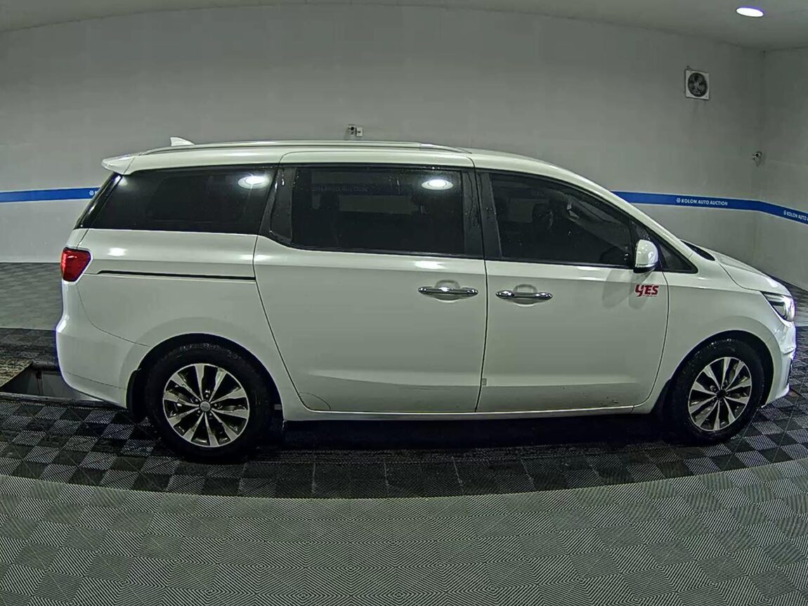 KIA ALL NEW CARNIVAL 9-SEATER DIESEL LUXURY 2018 - zdjęcie 4