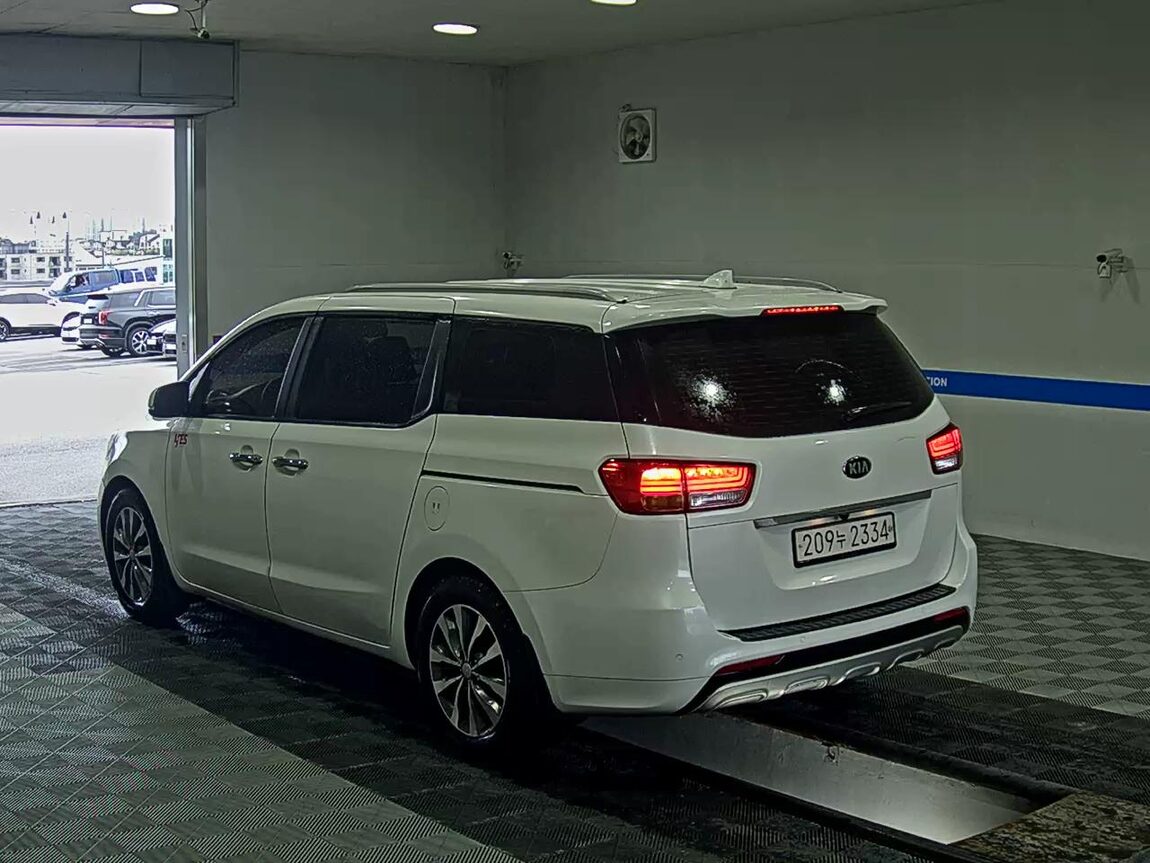 KIA ALL NEW CARNIVAL 9-SEATER DIESEL LUXURY 2018 - zdjęcie 6
