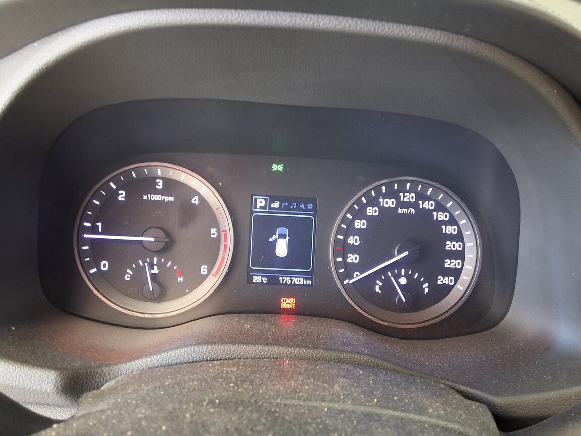 HYUNDAI ALL NEW TUCSON DIESEL 1.7 2WD MODERN 2016 - zdjęcie 10