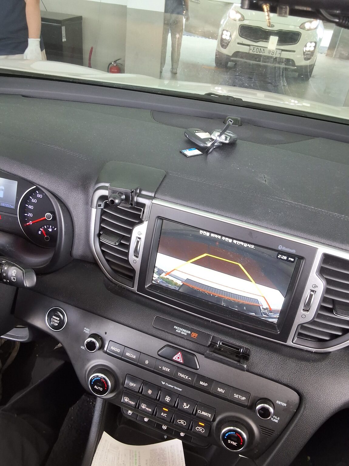 KIA NEW SPORTAGE 1.7 2WD NOBLESSE 2018 - zdjęcie 17
